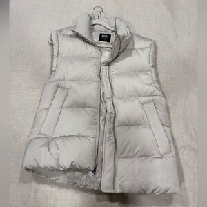 YPB Puffer Vest in Light Gray